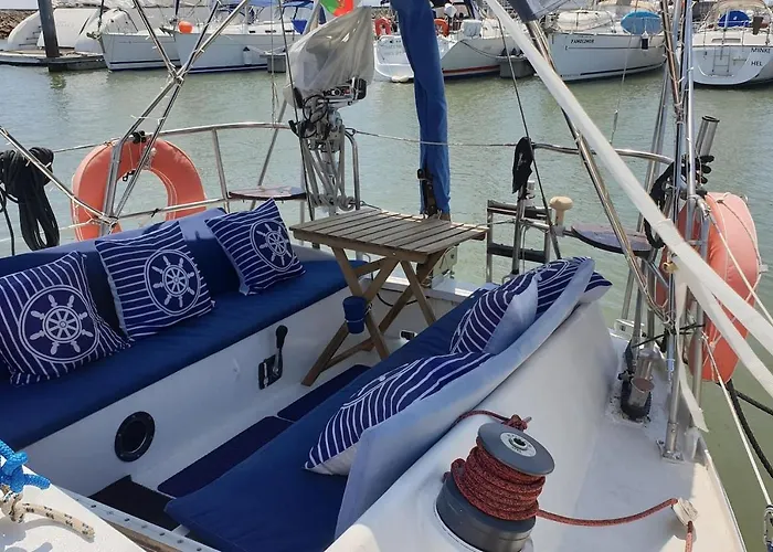 Vacations In A Sailboat Lissabon
