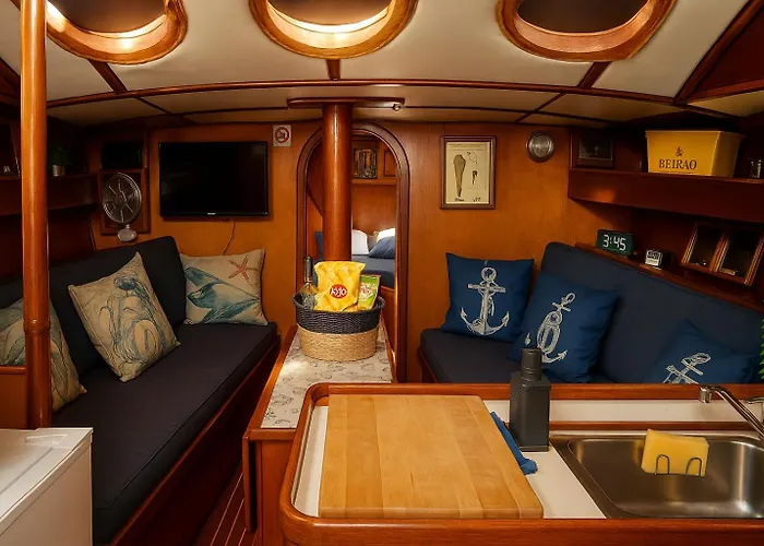 Botel Vacations In A Sailboat *