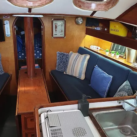 Vacations In A Sailboat * リスボン