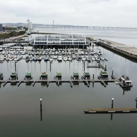 Vacations In A Sailboat Botel *