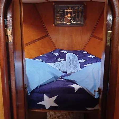 船上ホテル Vacations In A Sailboat