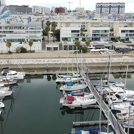 Vacations In A Sailboat リスボン